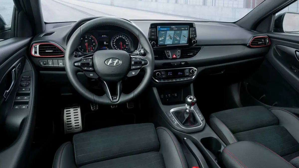 Hyundai i30 Fastback 2.0 T-GDI 275 CV N Performance (8)