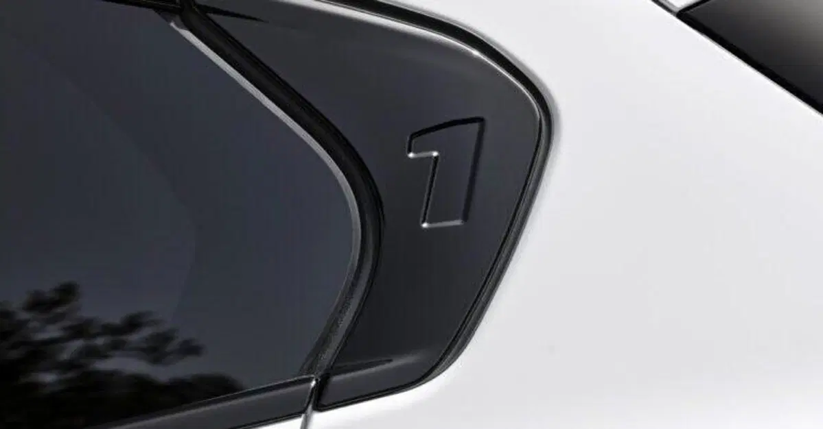 BMW i1 (2028), la nuova Serie 1 elettrica potrebbe sorprendere: torna la trazione posteriore