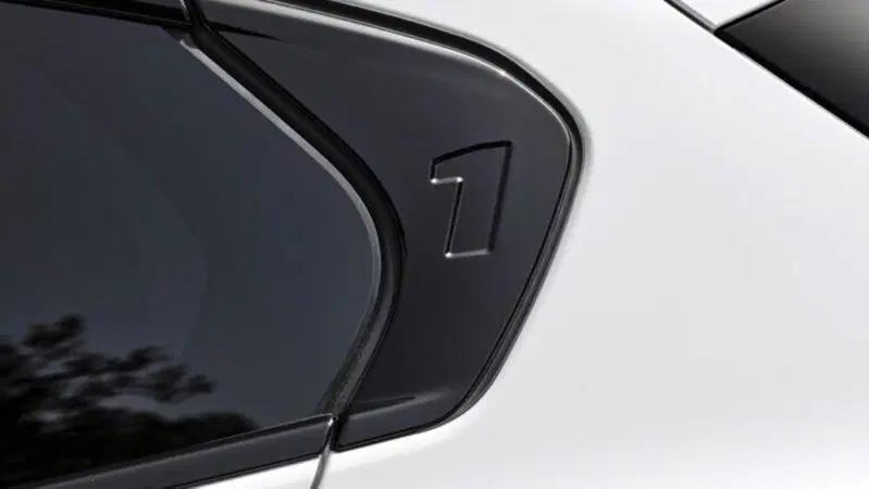 BMW i1 (2028), la nuova Serie 1 elettrica potrebbe sorprendere: torna la trazione posteriore