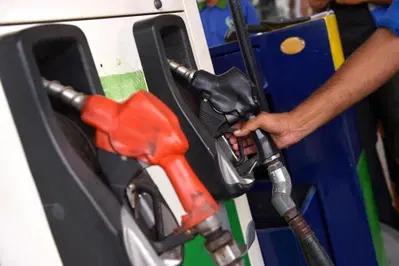 Carburanti, nuova stangata ad agosto: il diesel supera i 2,20 euro al litro
