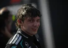 F1. “Kimi al centro, come Gesù, con Hamilton e Leclerc ai lati”: Antonelli a 20 anni leader del Mondiale infiamma Monza