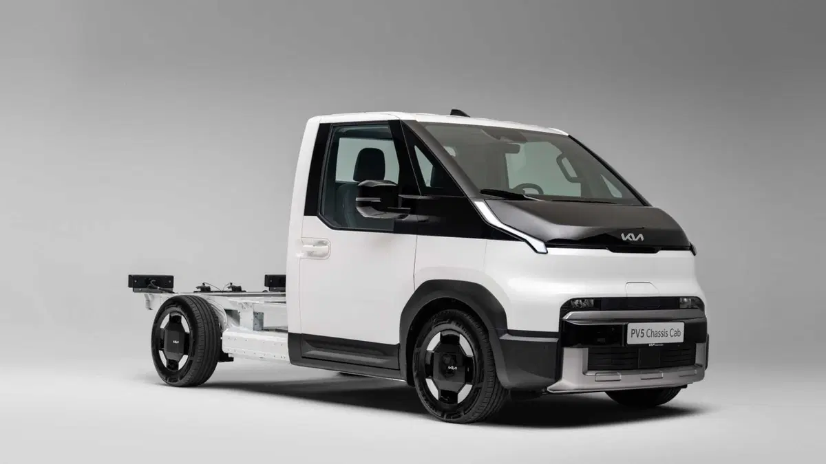 Kia PV5 Cabinato (2)