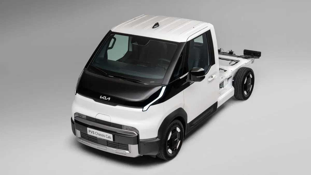 Kia PV5 Cabinato (3)