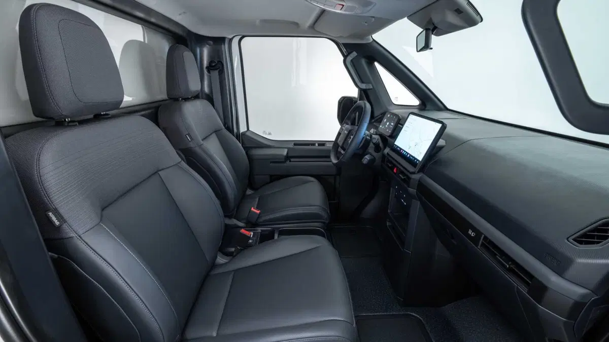 Kia PV5 Cabinato (10)