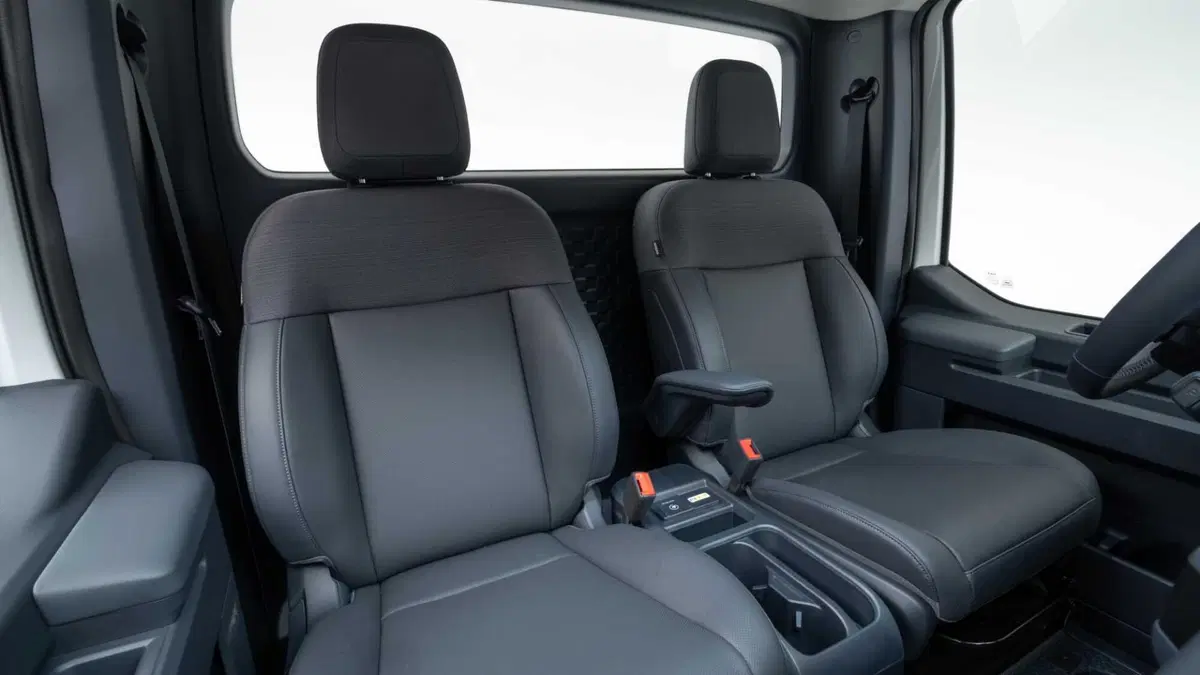 Kia PV5 Cabinato (11)