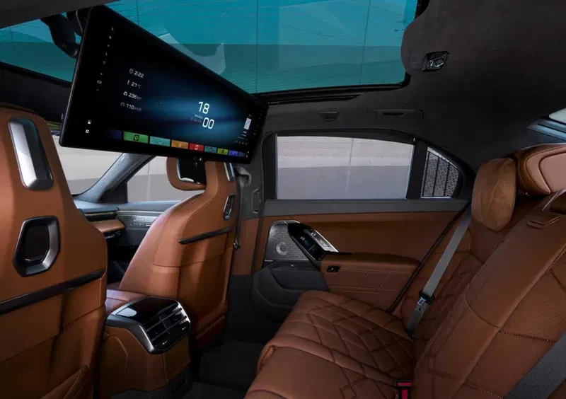 BMW i7 (2022-->>) (13)