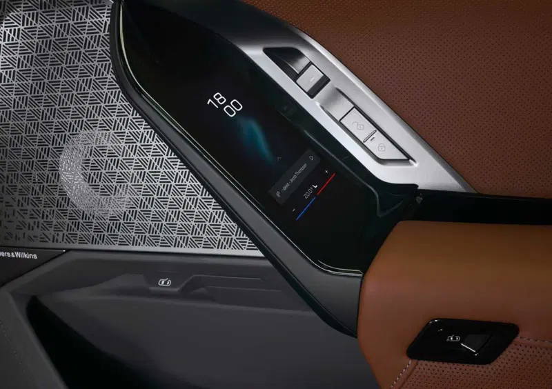 BMW i7 (2022-->>) (20)