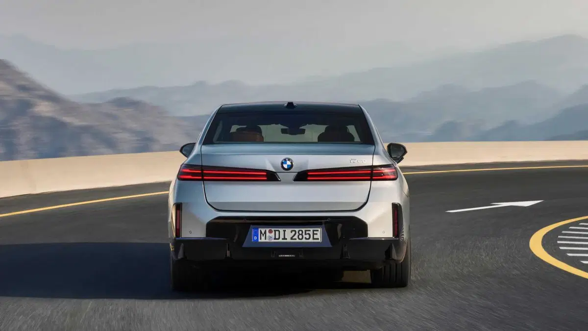 BMW i7 i7 M70 (6)