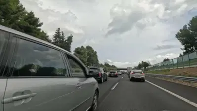A14, 14 km di coda e traffico in tilt: Autostrade attiva la corsia jolly nelle Marche