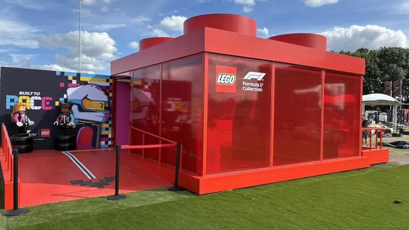 F1, Schumacher e la F2004 rinascono tra Monza e Milano in milioni di mattoncini: l&rsquo;incredibile omaggio LEGO che accende il GP d'Italia