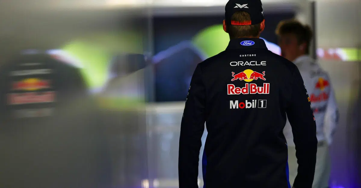 F1. "Sarebbe una storia fantastica": Verstappen giura amore alla Red Bull, ma spunta la solita clausola rescissoria