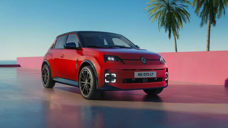 Renault 5 E-Tech Electric si aggiorna: pi&ugrave; autonomia, efficienza e tecnologia