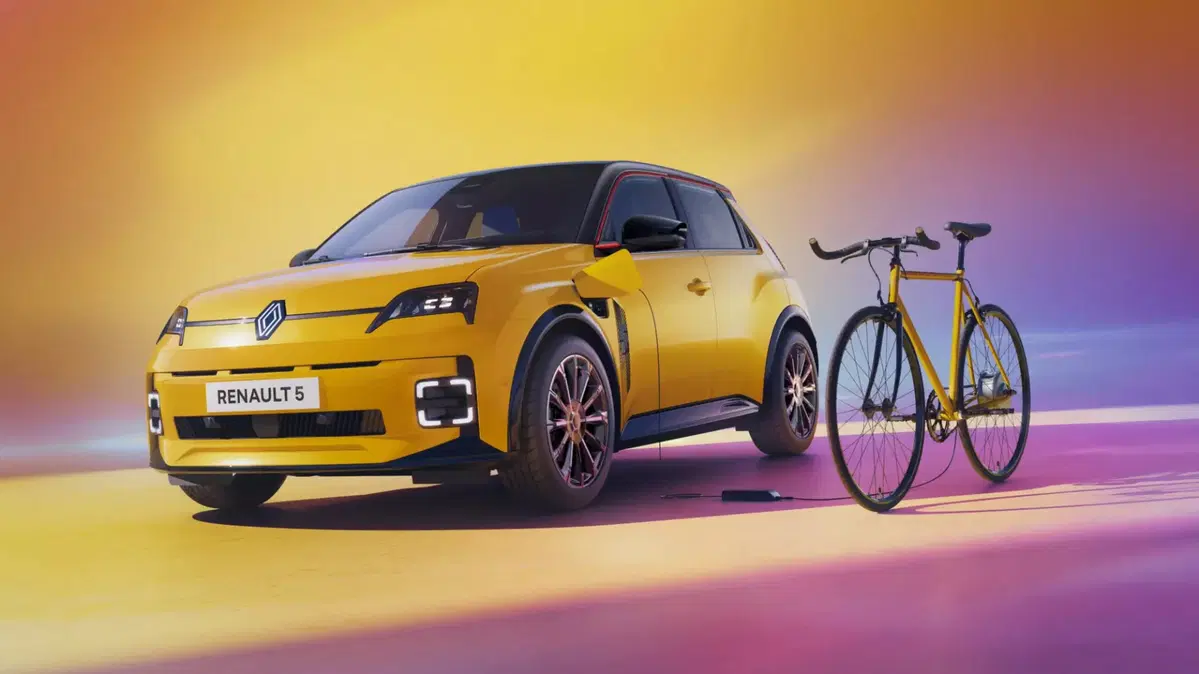 Renault 5 E-Tech Electric si aggiorna: più autonomia, efficienza e tecnologia (10)