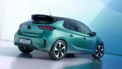 Nuova Opel Corsa, dal 2028 sar&agrave; solo elettrica: ecco quanto potrebbe costare