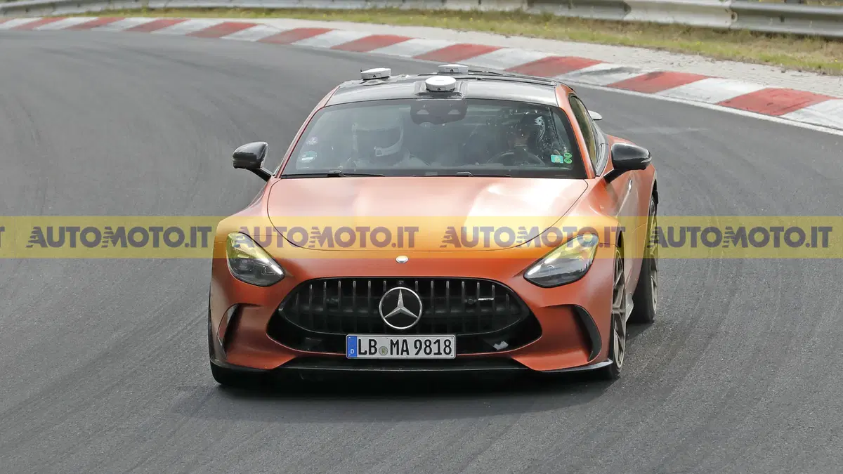 Mercedes-AMG GT 63, la rivoluzione è iniziata: al Nürburgring debutta la guida autonoma