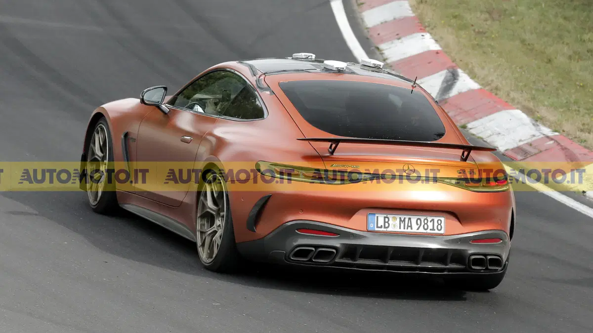 Mercedes-AMG GT 63, la rivoluzione è iniziata: al Nürburgring debutta la guida autonoma (8)