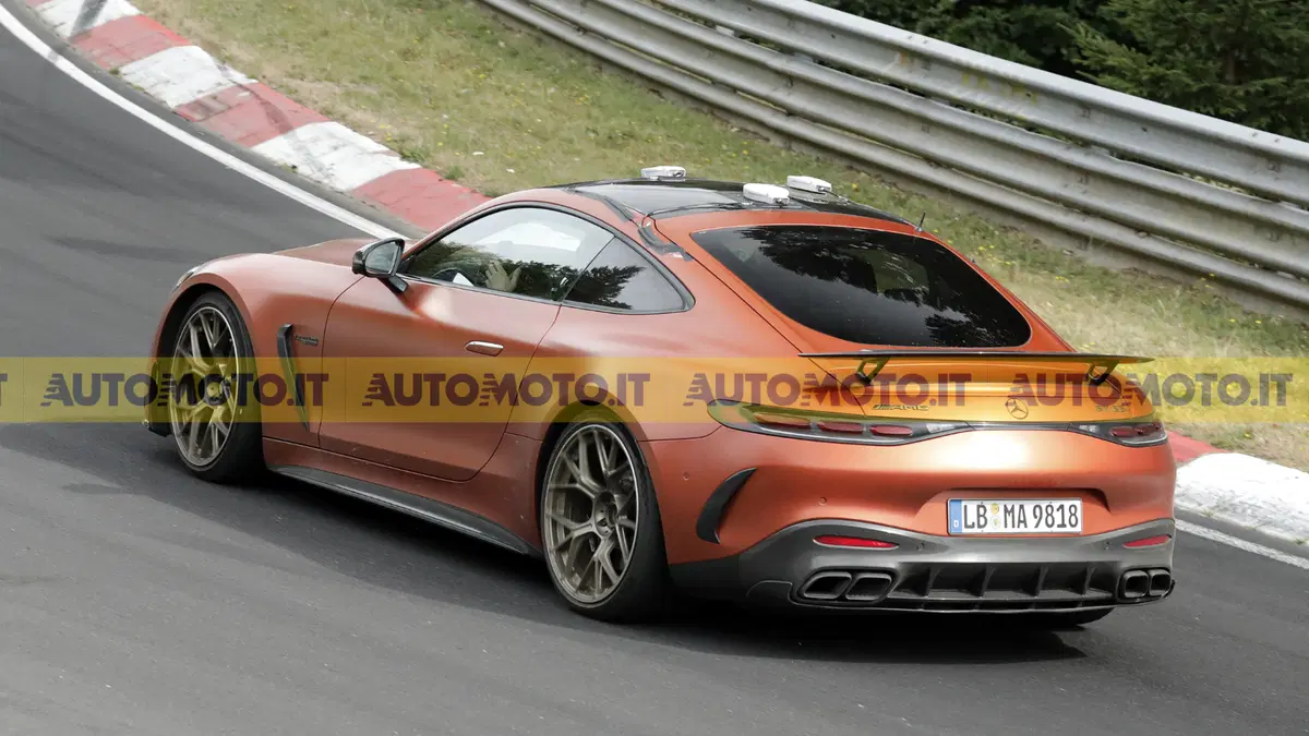 Mercedes-AMG GT 63, la rivoluzione è iniziata: al Nürburgring debutta la guida autonoma (9)