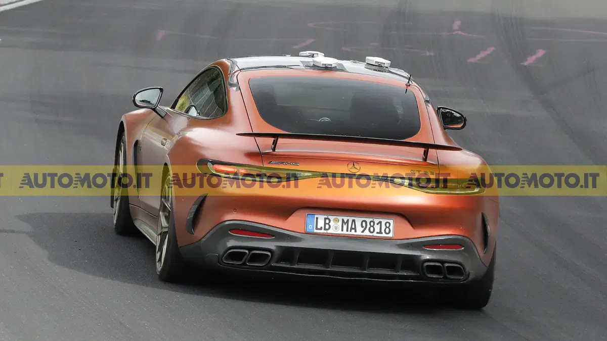 Mercedes-AMG GT 63, la rivoluzione è iniziata: al Nürburgring debutta la guida autonoma (10)