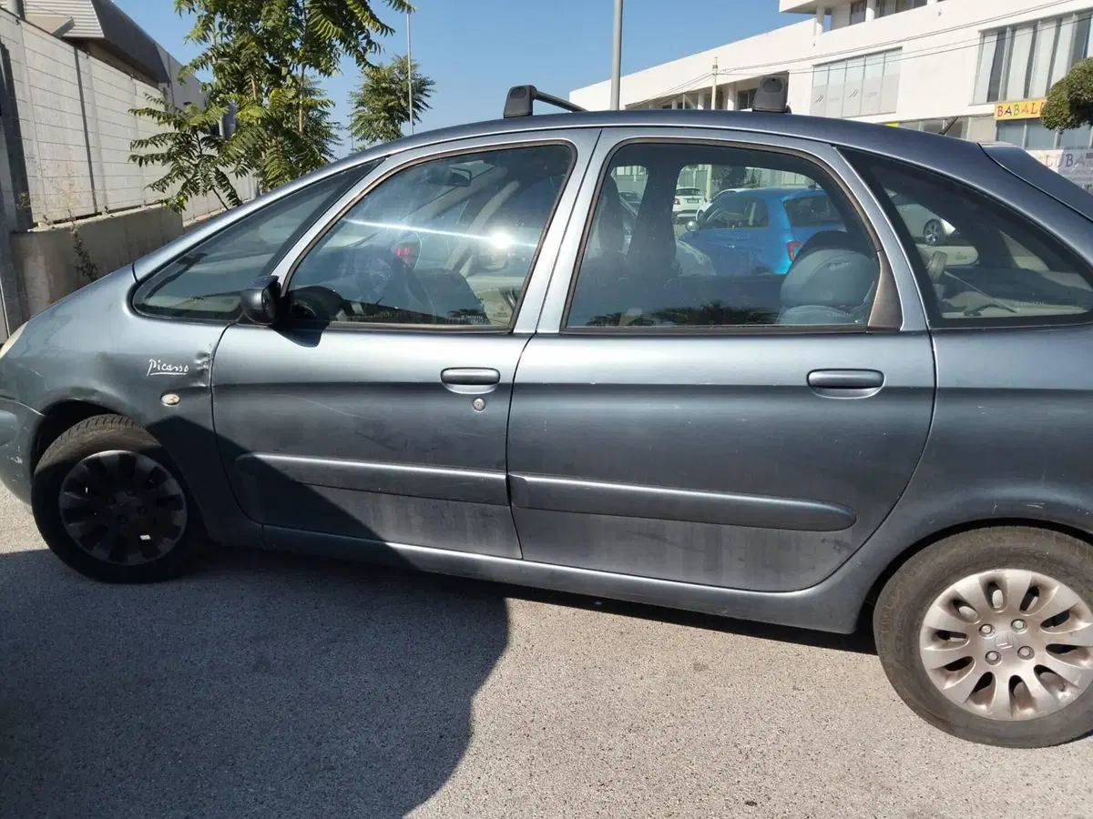 Citroen Xsara Picasso usata a Bari (7)