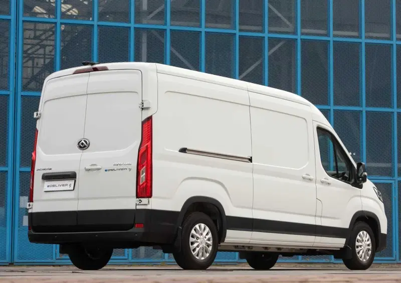 Maxus eDeliver9 Cabinato (4)