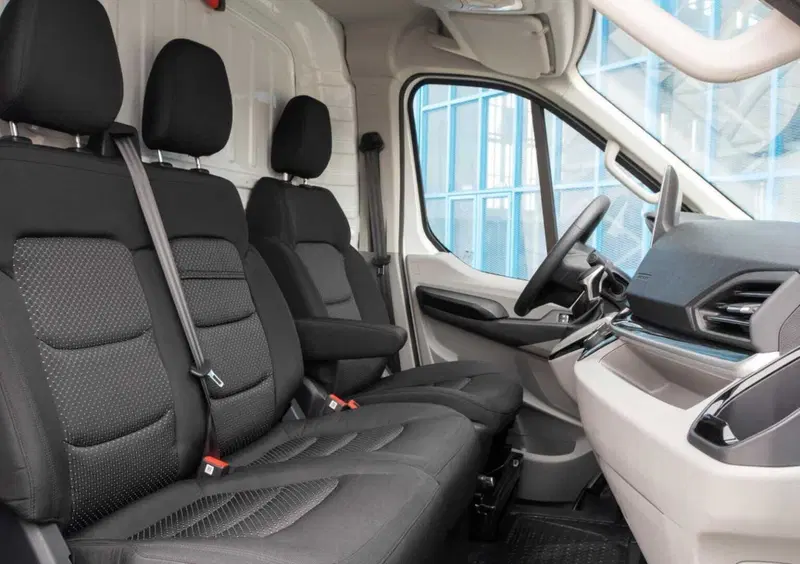 Maxus eDeliver9 Cabinato (15)