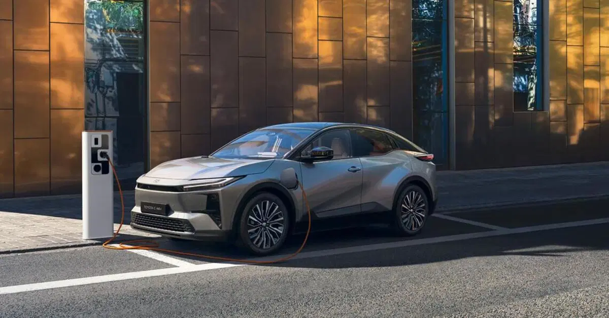 Toyota C-HR+: la promo di agosto a 299 euro al mese a 5.850 euro di sconto