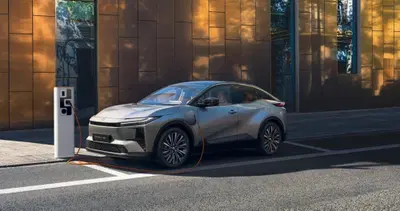 Toyota C-HR+: la promo di agosto a 299 euro al mese a 5.850 euro di sconto