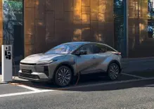 Toyota C-HR+: la promo di agosto a 299 euro al mese a 5.850 euro di sconto
