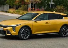 Kia K4, la nuova alternativa alle SUV: ecco come cambia la compatta coreana