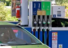 Benzina, in Francia arriva una nuova scritta al distributore: ecco cosa significa