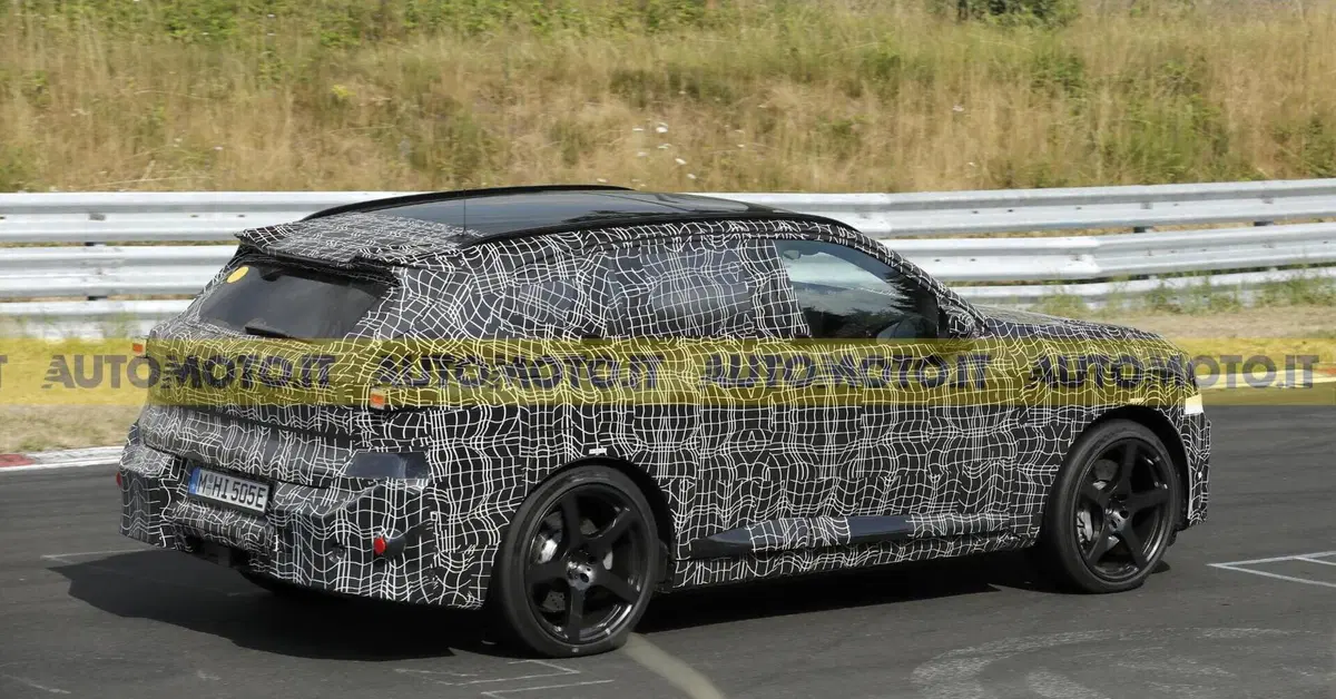 BMW iX5 M, il nuovo SUV elettrico ad alte prestazioni potrebbe superare gli 800 CV
