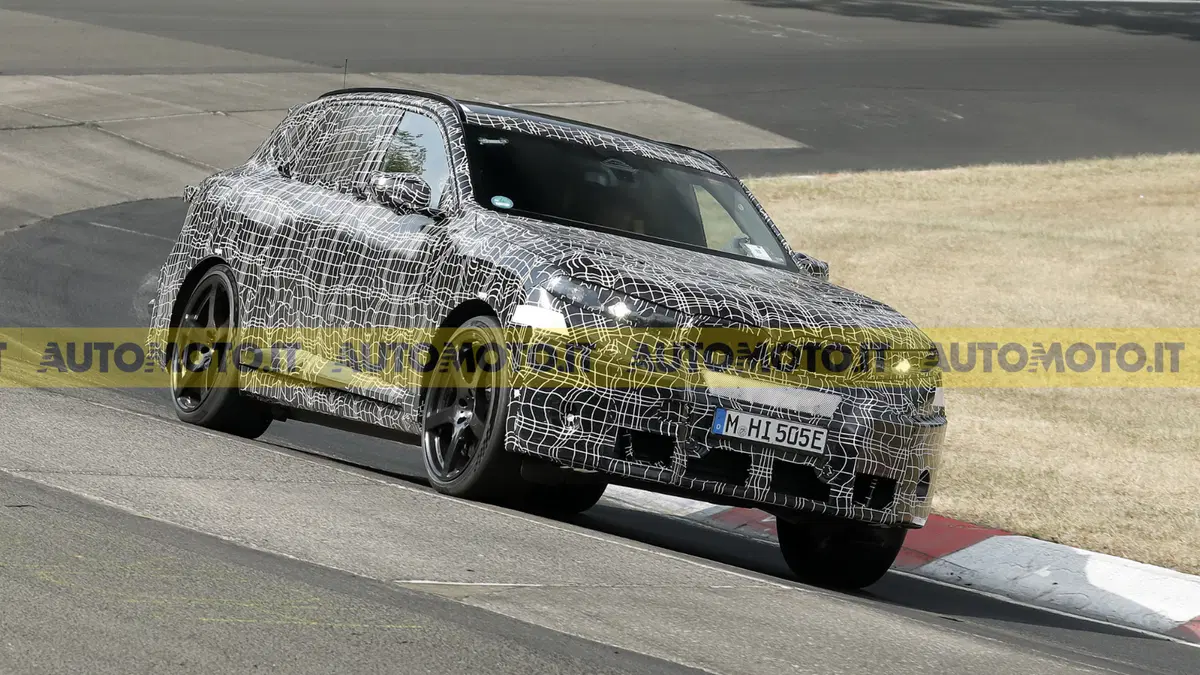 BMW iX5 M, il nuovo SUV elettrico ad alte prestazioni potrebbe superare gli 800 CV (2)