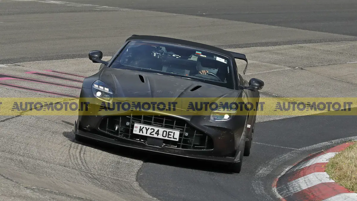 Aston Martin Vantage RS Roadster, oltre 700 CV e aerodinamica da GT3: ecco cosa sappiamo
