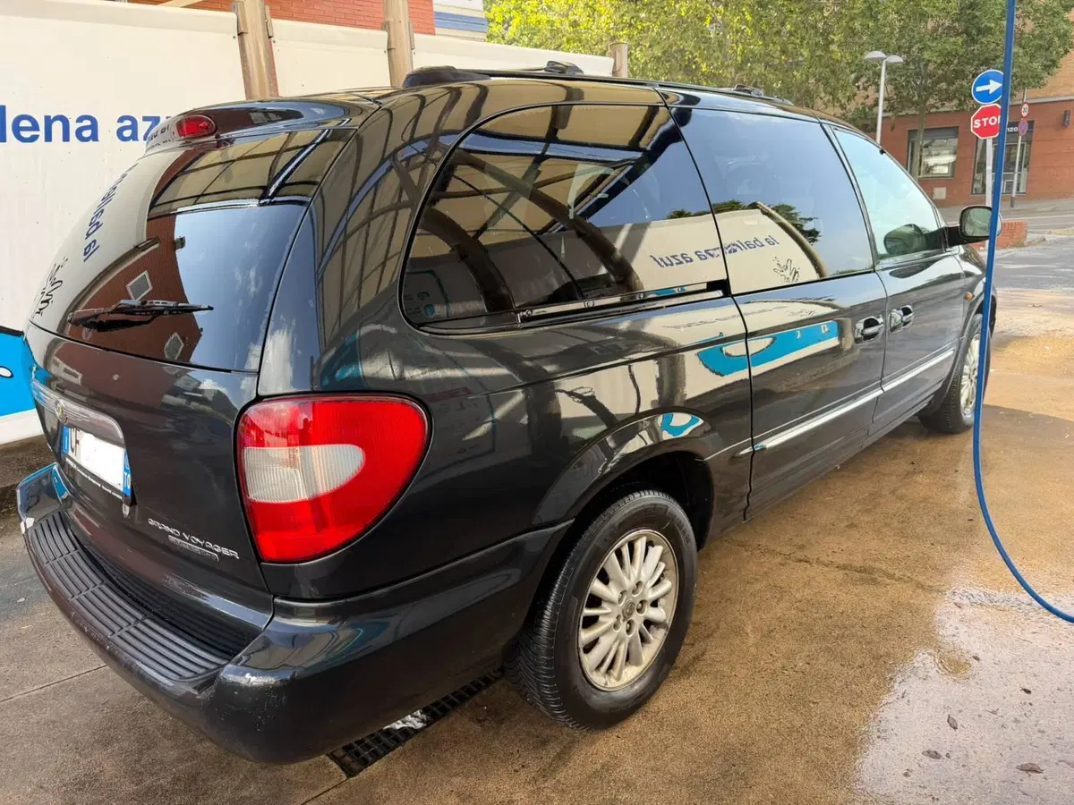 Chrysler Grand Voyager usata a Torino (7)
