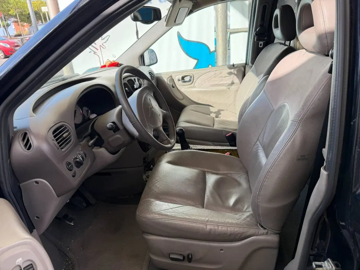 Chrysler Grand Voyager usata a Torino (10)