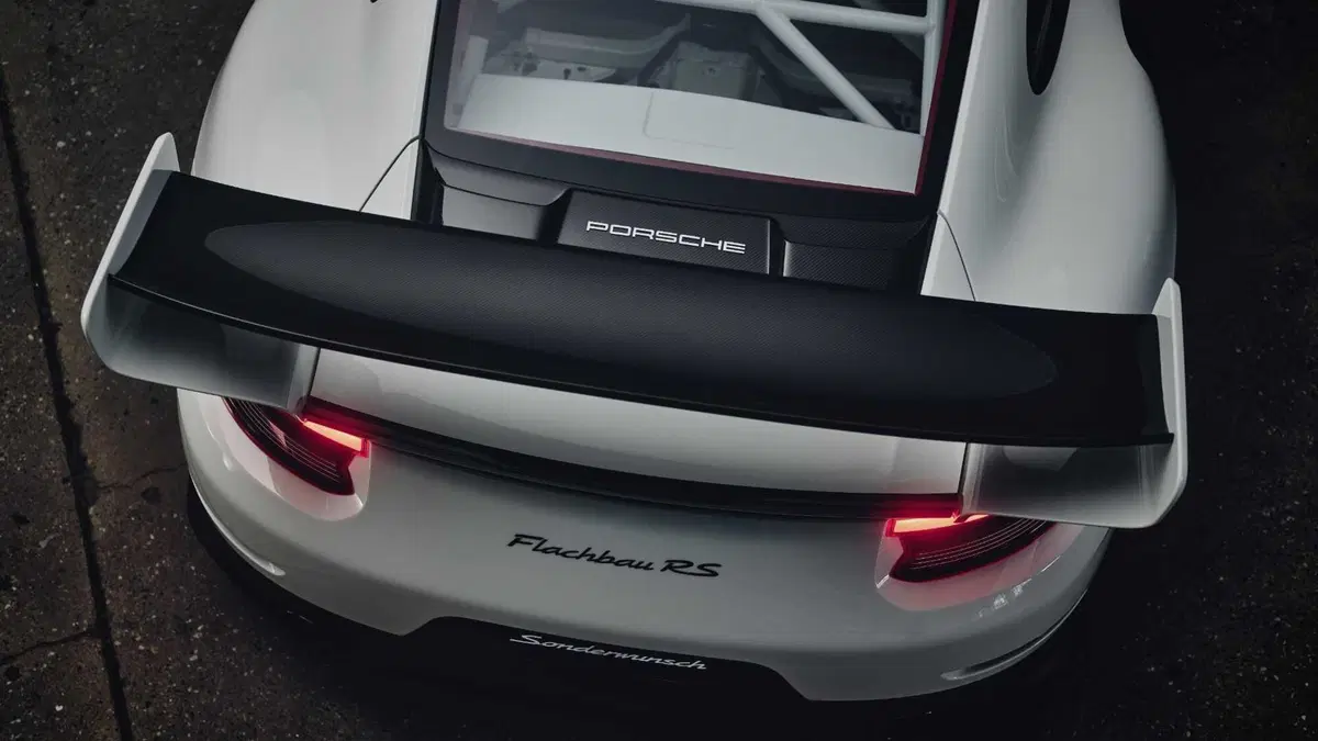Porsche Flachbau RS, il muso piatto torna dopo 40 anni: la 911 più estrema di sempre è un esemplare unico (8)