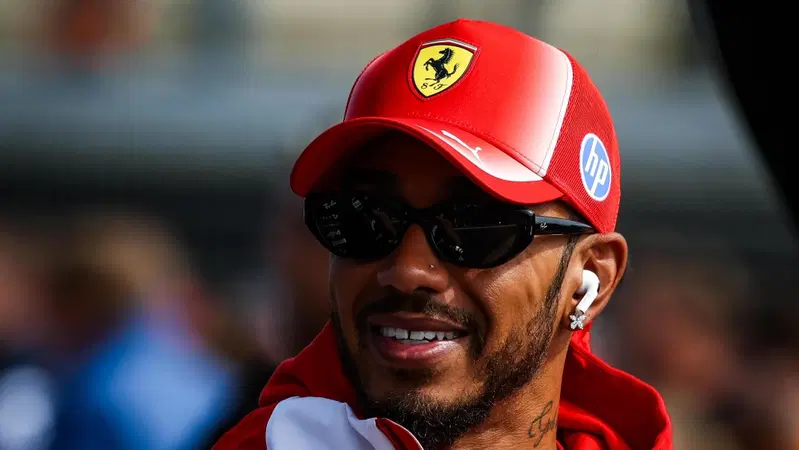 Hamilton ha fatto ciò che Norris e Verstappen non vogliono fare: perché cambiare team in F1 è così difficile