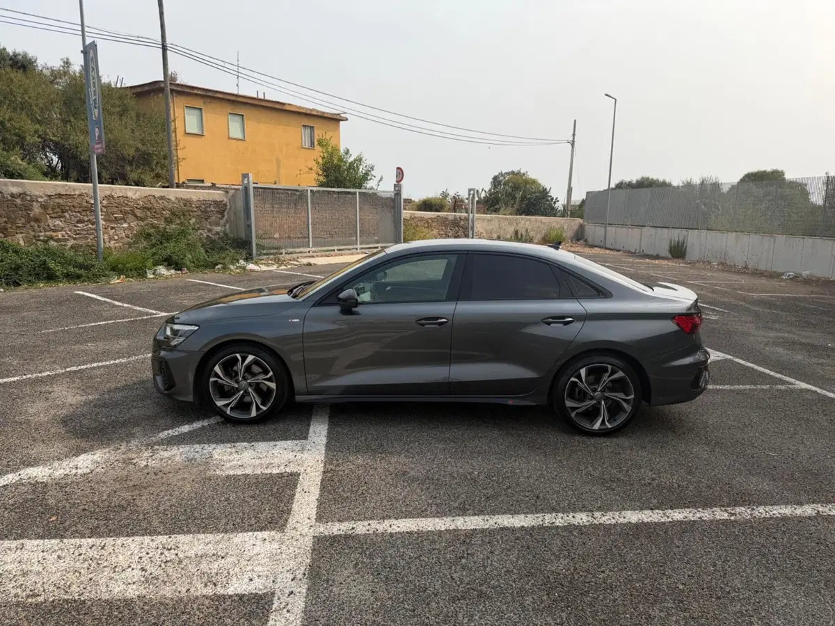 Audi A3 Sedan usata a Roma (2)