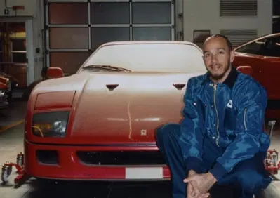 F1. “È l’auto dei miei sogni”: finalmente Lewis Hamilton ha la sua Ferrari F40