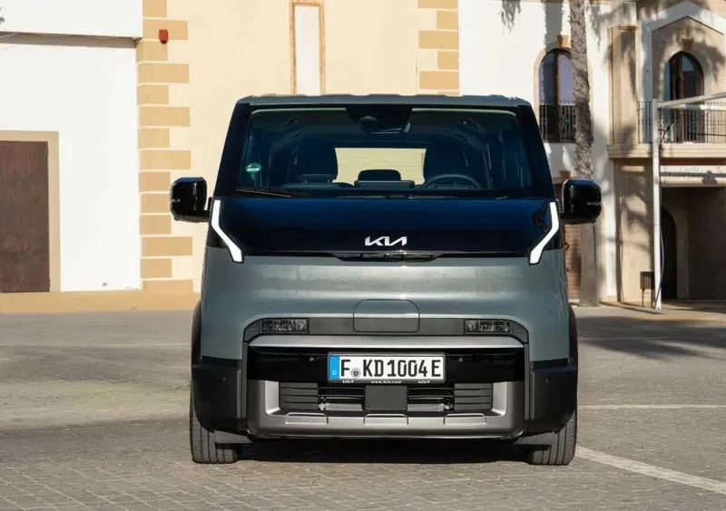Kia PV5 (2025-->>) (8)