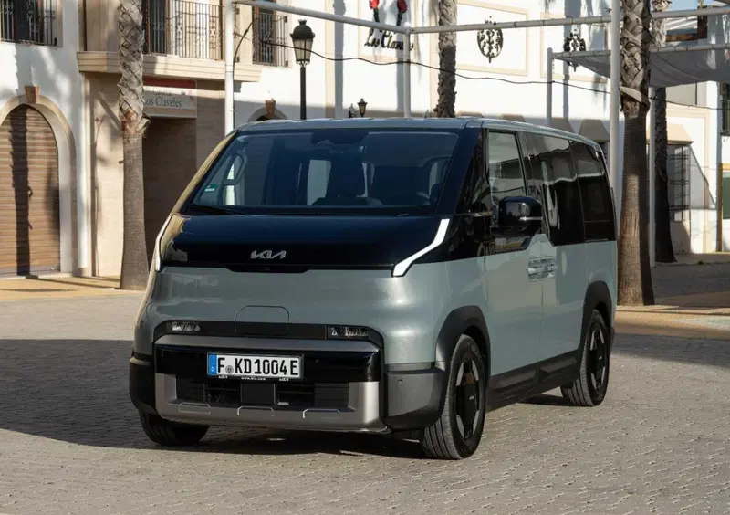 Kia PV5 (2025-->>) (7)