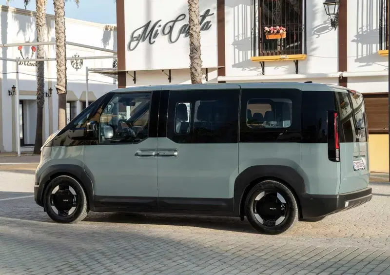 Kia PV5 (2025-->>) (6)