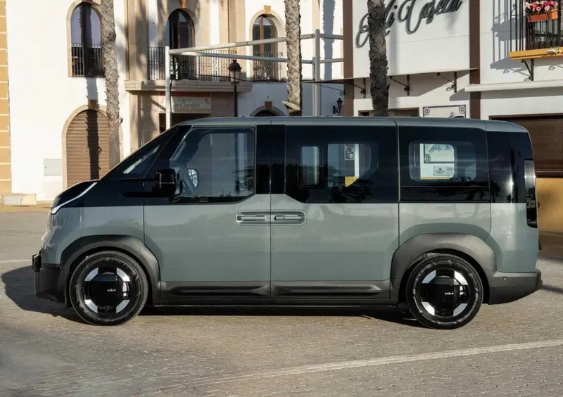 Kia PV5 (2025-->>) (3)