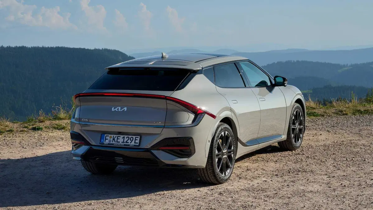 Kia EV6 77,4 kWh Air rwd (2)