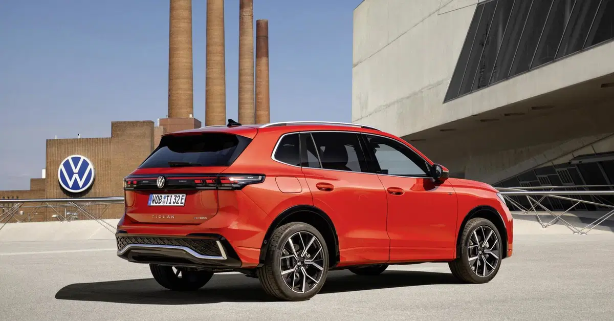 VW alza bandiera bianca in Cina: la nuova strategia punta su altri mercati (ma la minaccia resta)