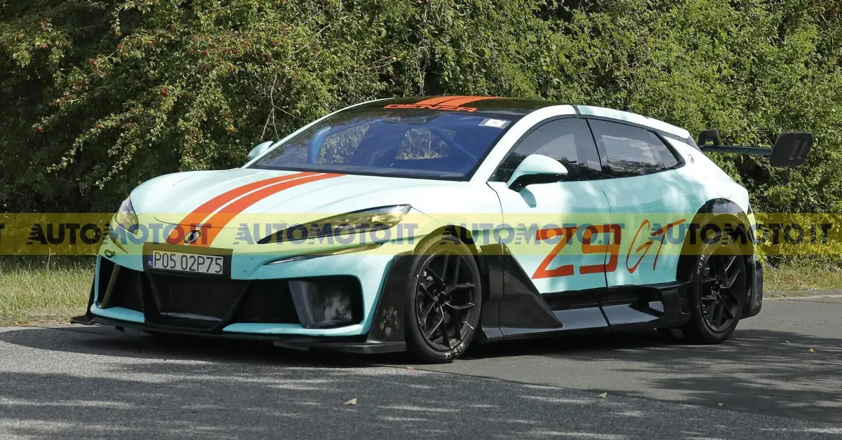Denza Z9 GT Xtreme: ecco come Denza vuole battere Porsche al N&uuml;rburgring