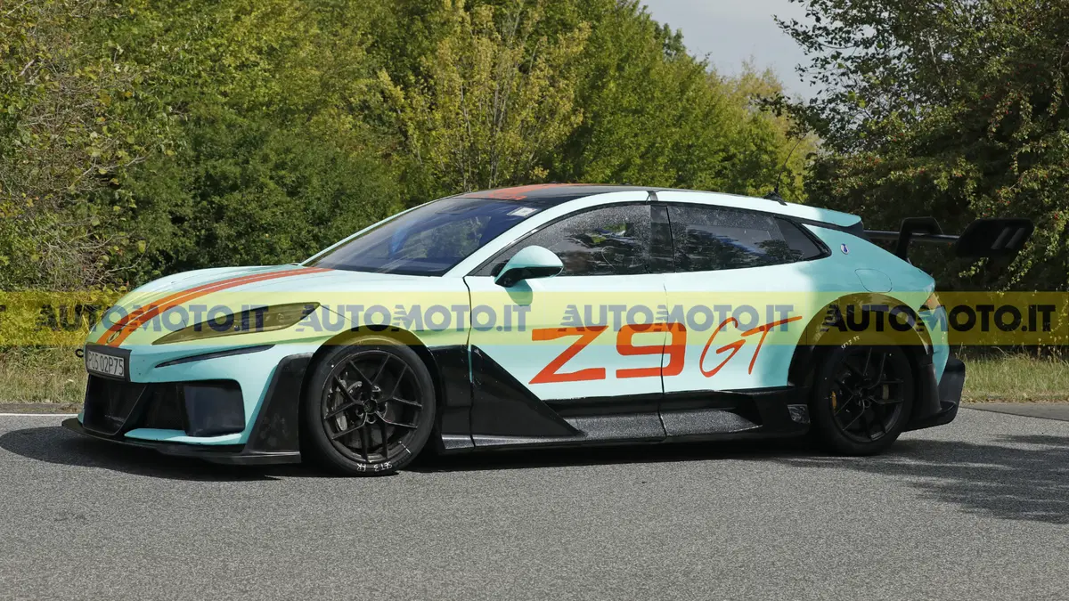 Denza Z9 GT Xtreme: ecco come Denza vuole battere Porsche al Nürburgring (6)