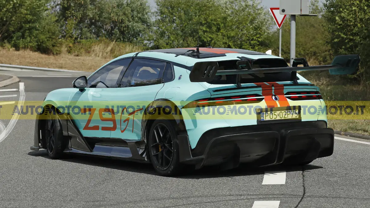Denza Z9 GT Xtreme: ecco come Denza vuole battere Porsche al Nürburgring (9)