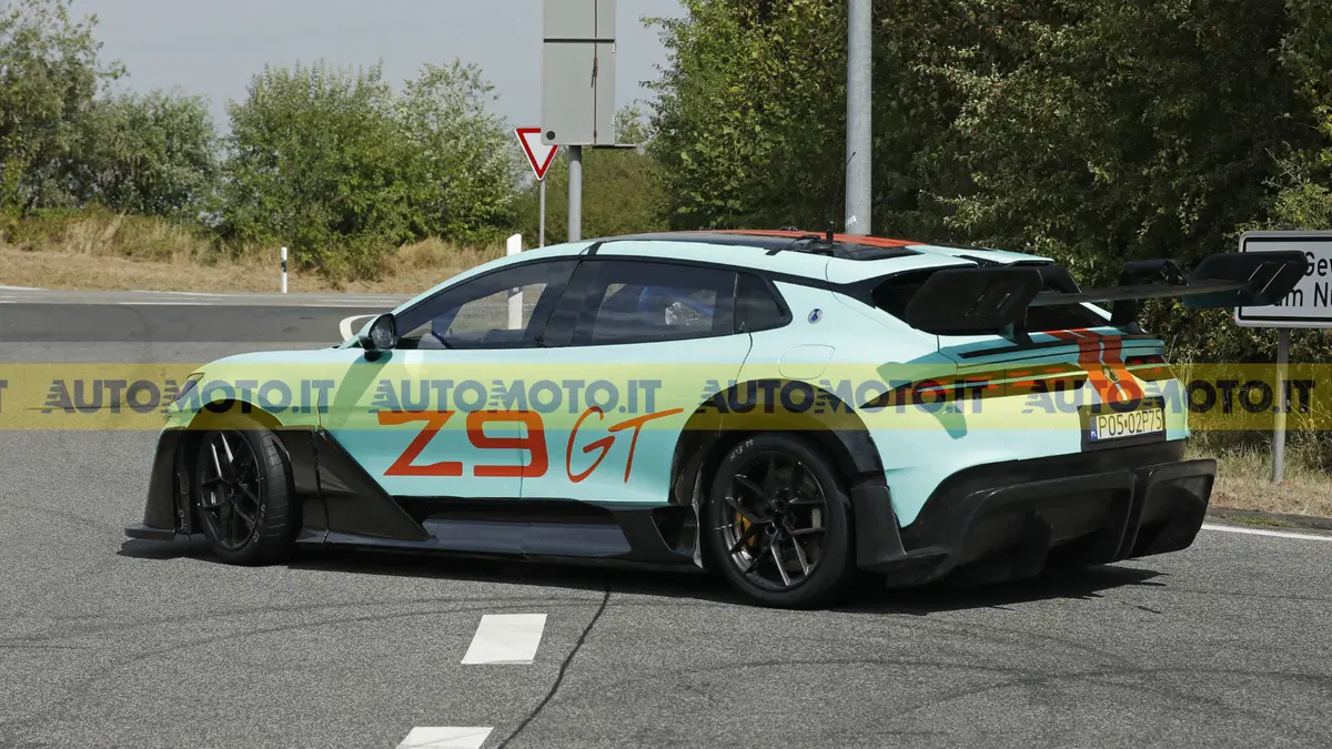 Denza Z9 GT Xtreme: ecco come Denza vuole battere Porsche al Nürburgring (10)