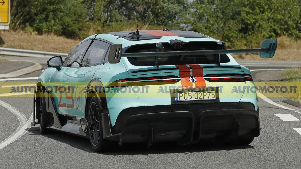 Denza Z9 GT Xtreme: ecco come Denza vuole battere Porsche al Nürburgring (11)